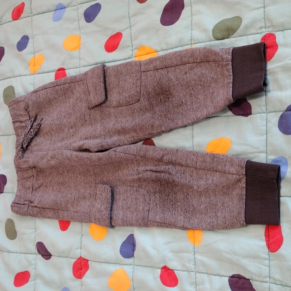 Boy shorts and joggers 4T - bundle